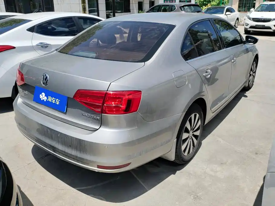 Volkswagen Sagitar 2015 1.6L Automatic Comfort