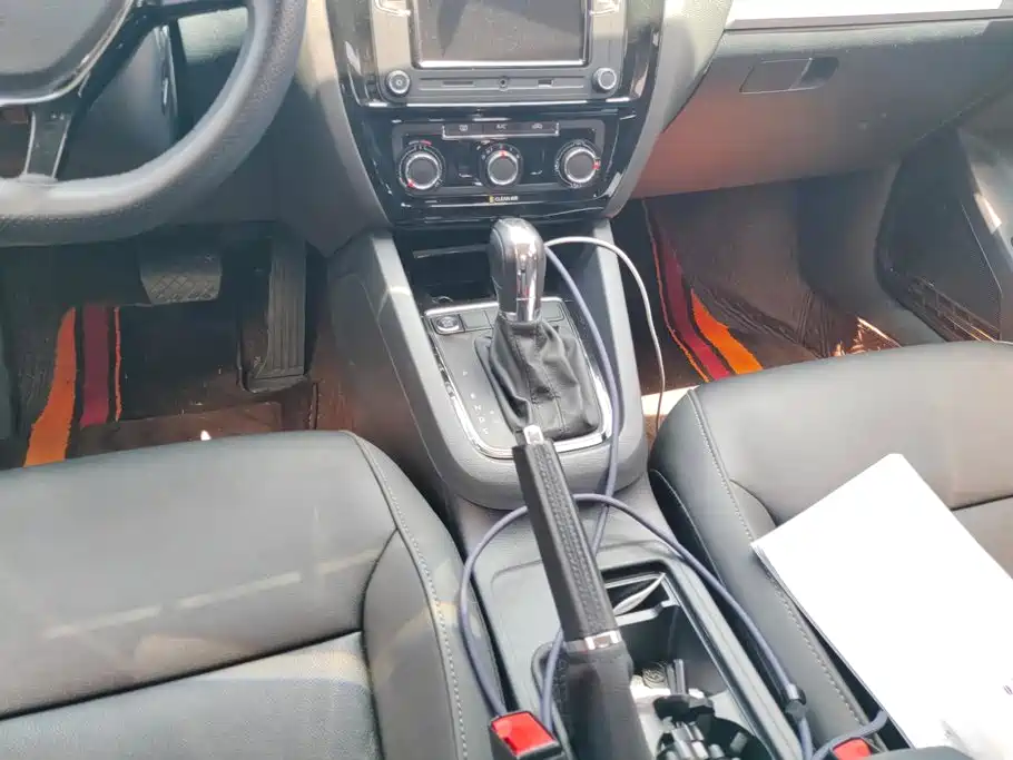 Volkswagen Sagitar 2015 1.6L Automatic Comfort