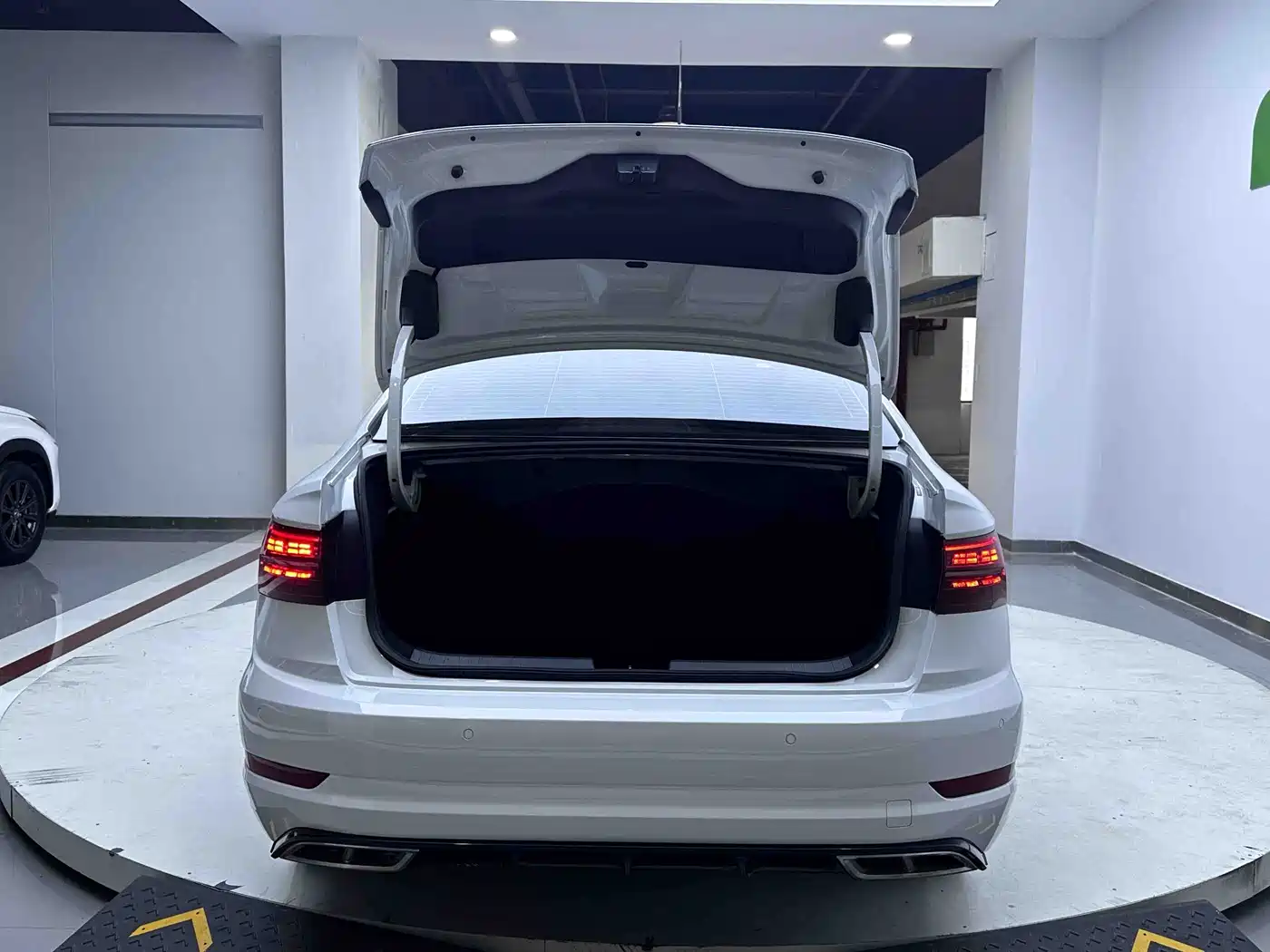 Volkswagen Sagitar 2021 280TSI DSG Excellence Edition