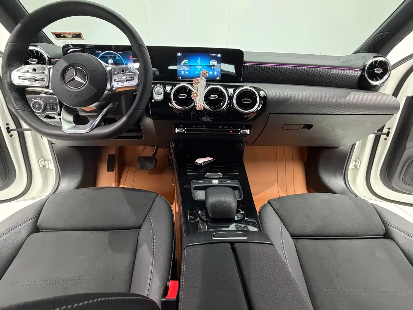 Mercedes-Benz Mercedes-Benz A-Class 2019 A 180 L Sport Sedan