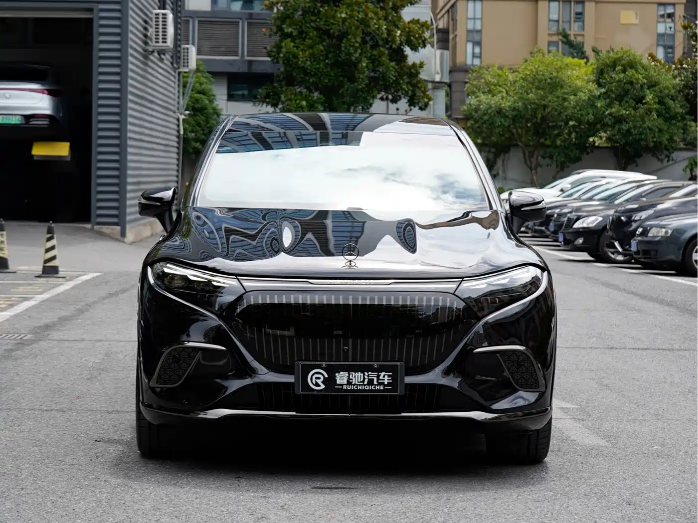 Mercedes-Benz Maybach EQS SUV 2024 EQS 680 Ceremony Edition