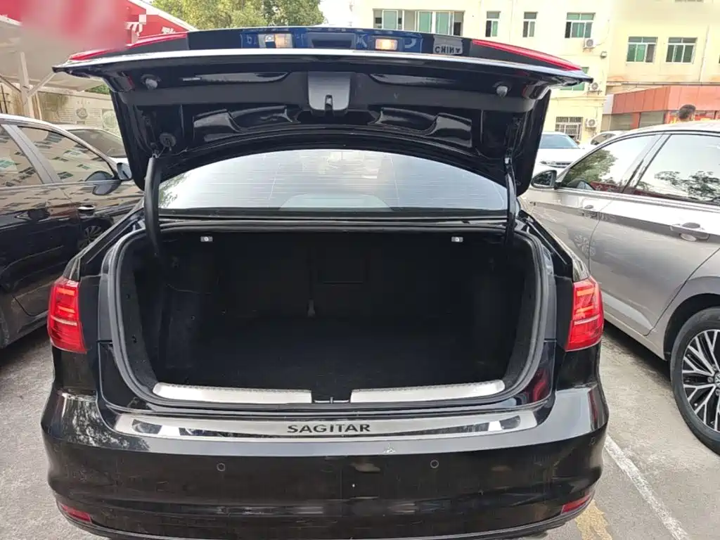 Volkswagen Sagitar 2018 1.6L Automatic Comfort