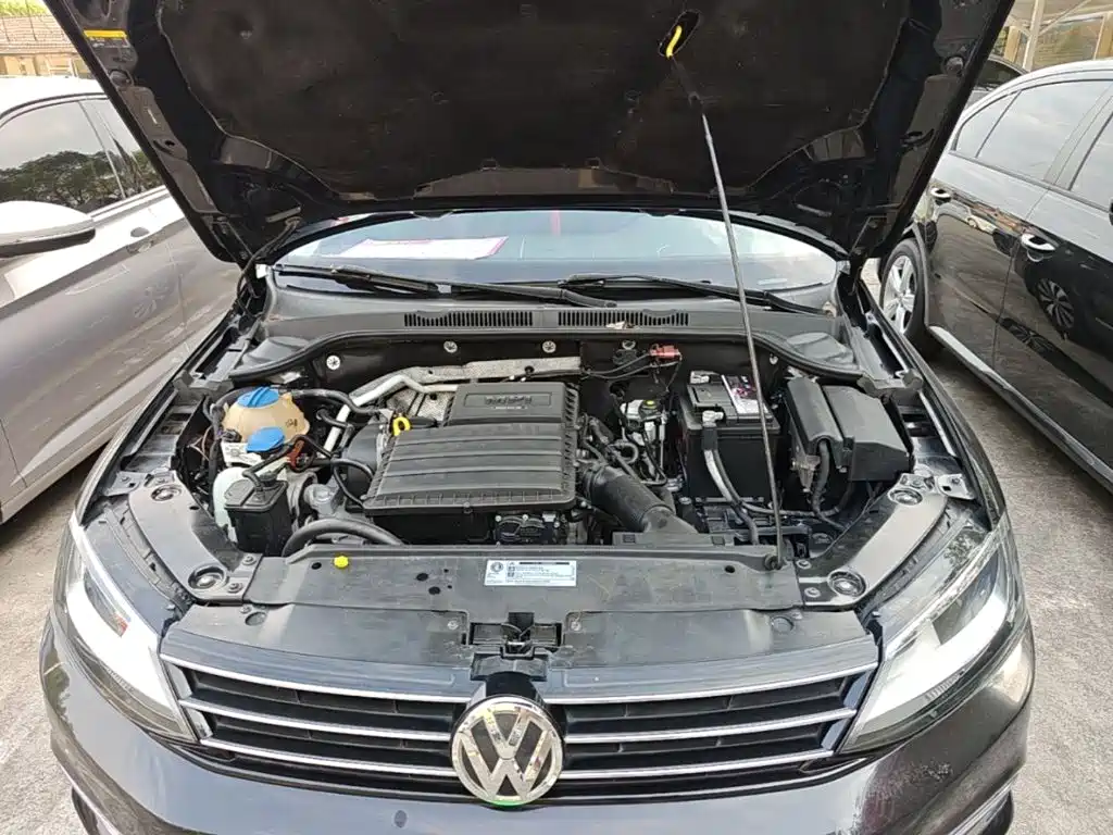 Volkswagen Sagitar 2018 1.6L Automatic Comfort