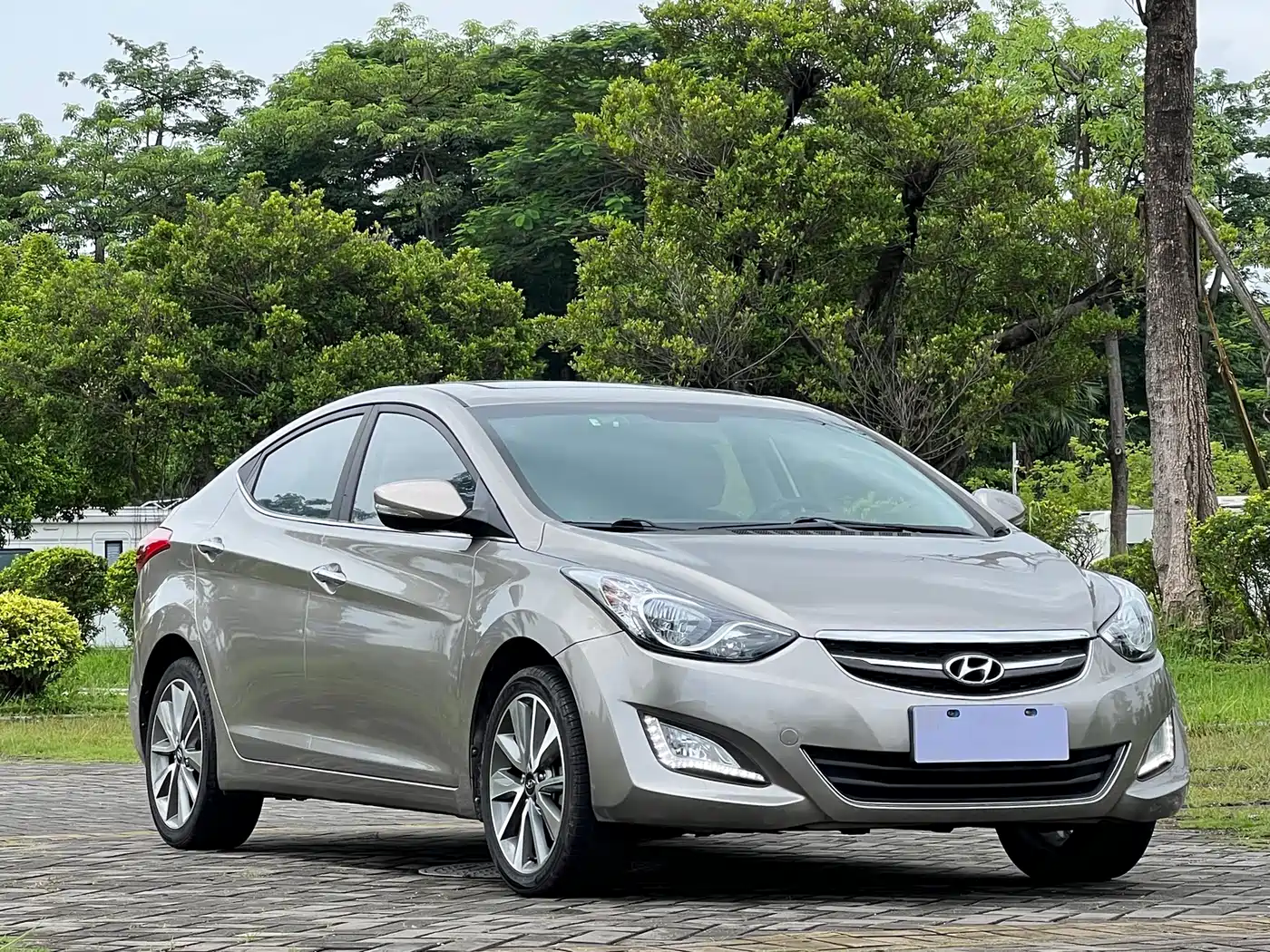 Hyundai Langdong 2016 1.6L Automatic Premium Edition