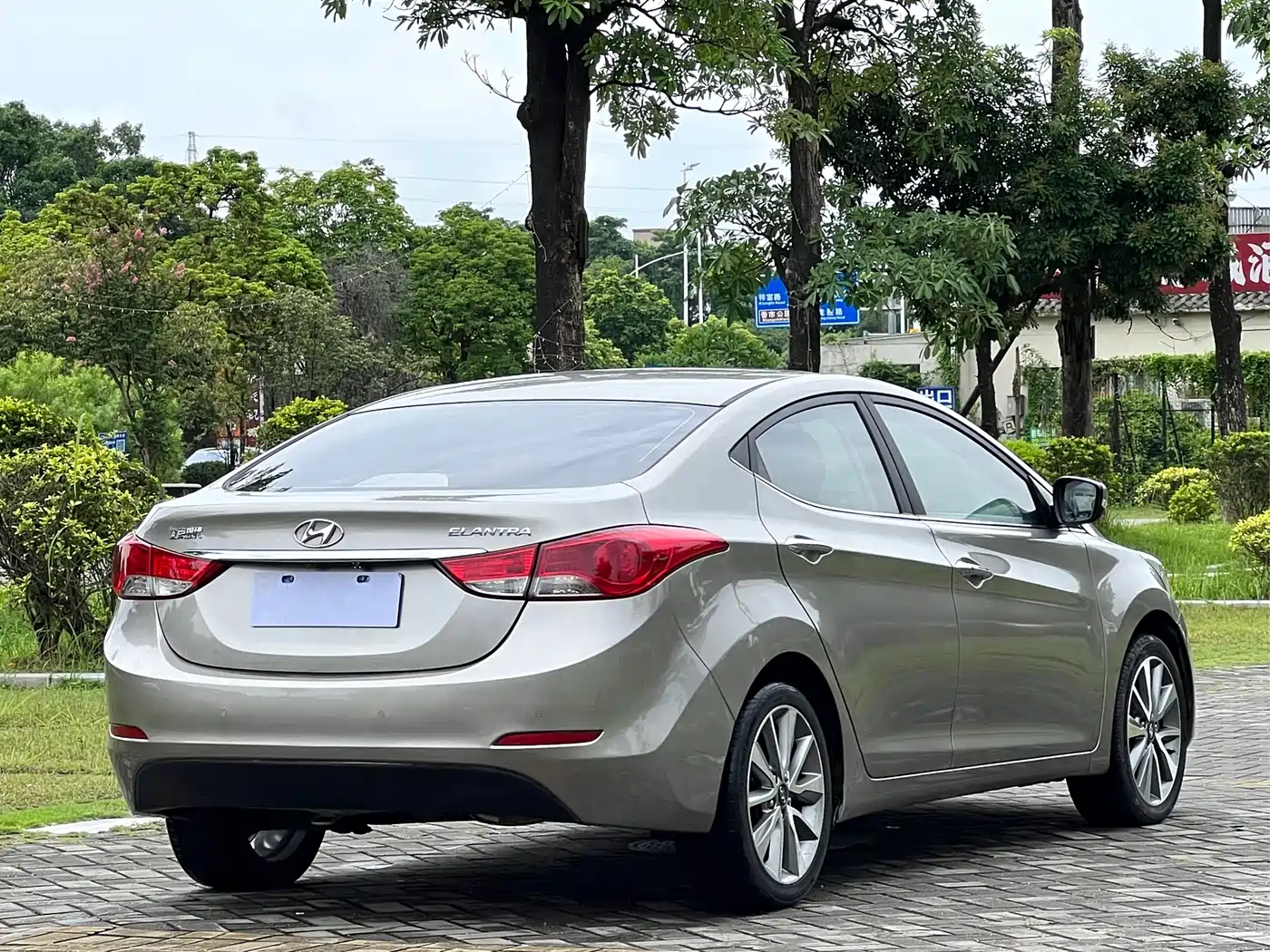 Hyundai Langdong 2016 1.6L Automatic Premium Edition