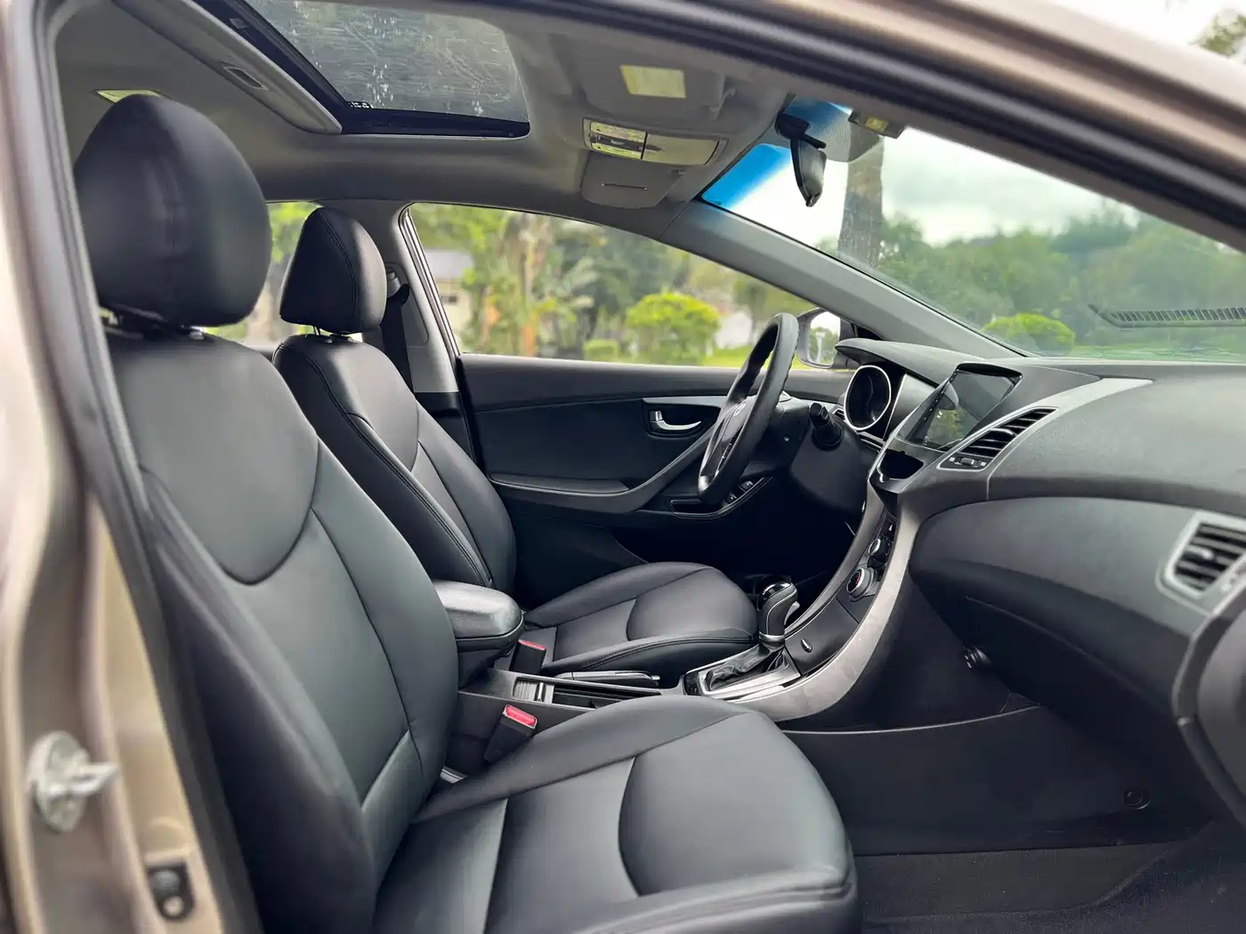 Hyundai Langdong 2016 1.6L Automatic Premium Edition