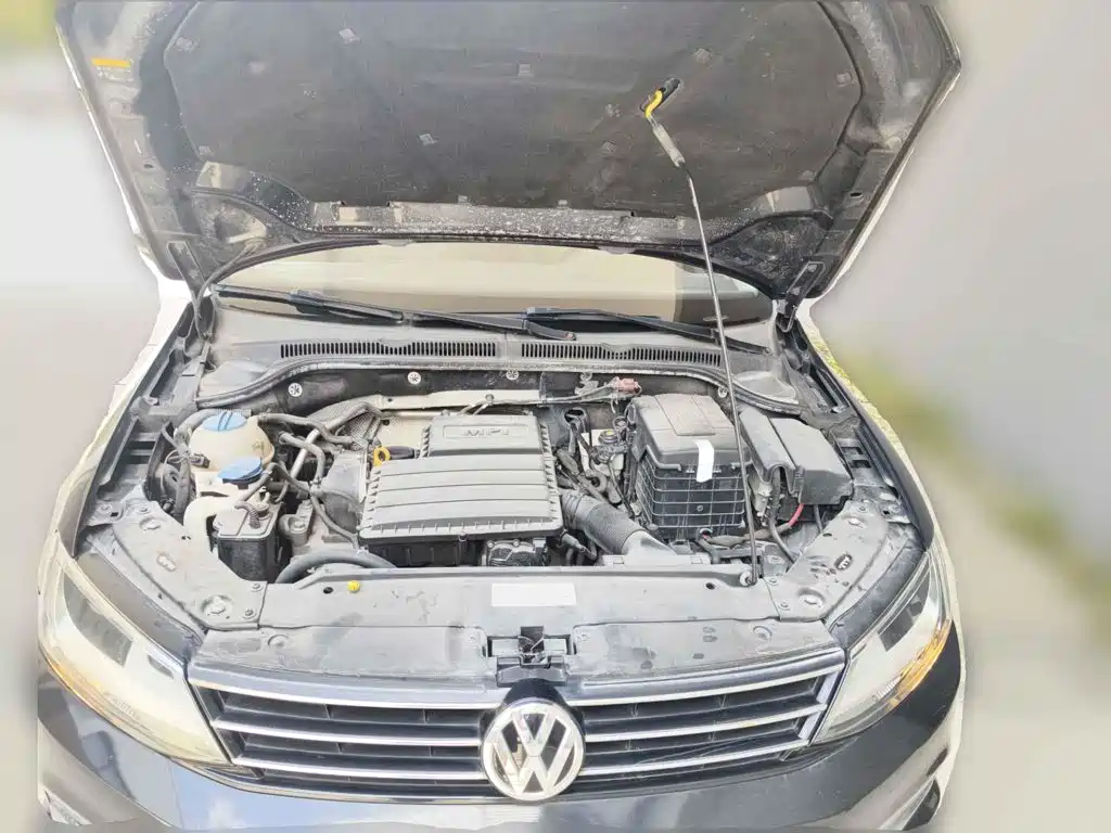 Volkswagen Sagitar 2015 1.6L Automatic Comfort