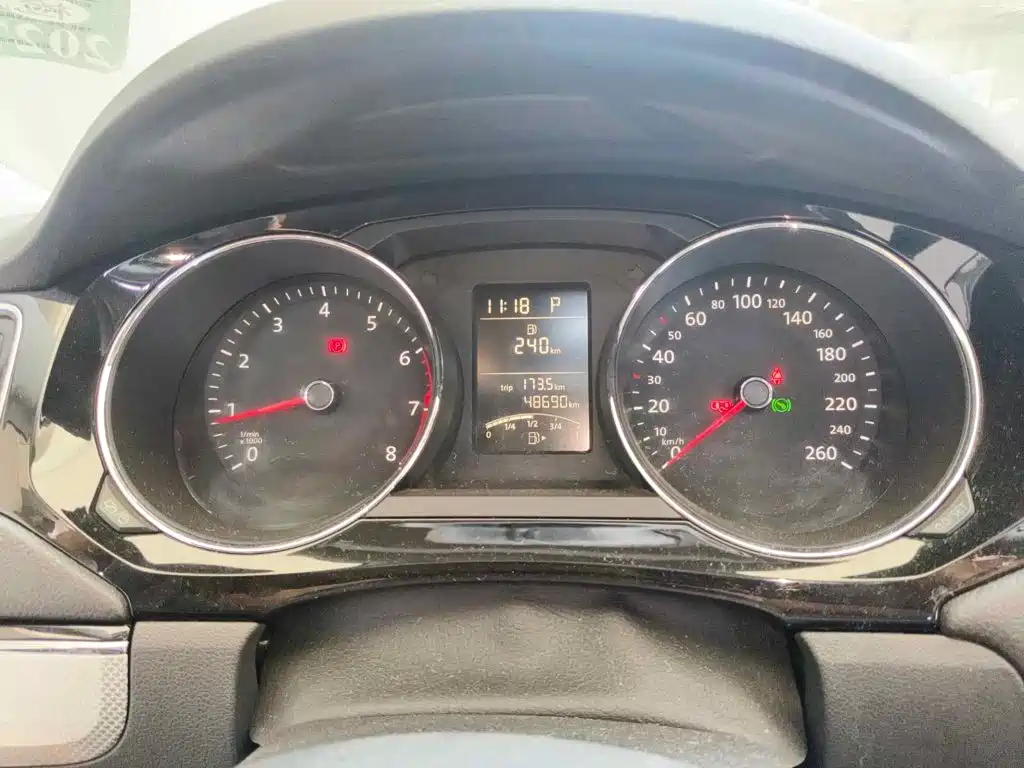Volkswagen Sagitar 2015 1.6L Automatic Comfort