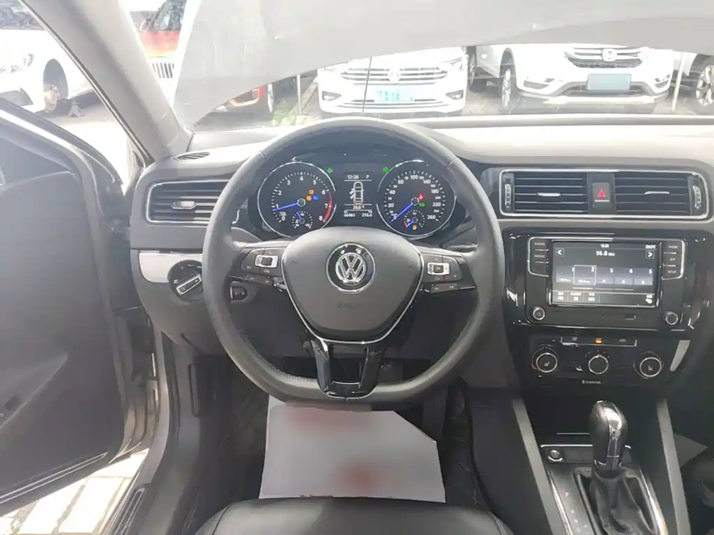 Volkswagen Sagitar 2018 1.6L Automatic Comfort