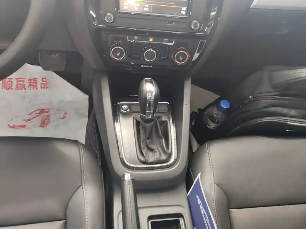 Volkswagen Sagitar 2018 1.6L Automatic Comfort