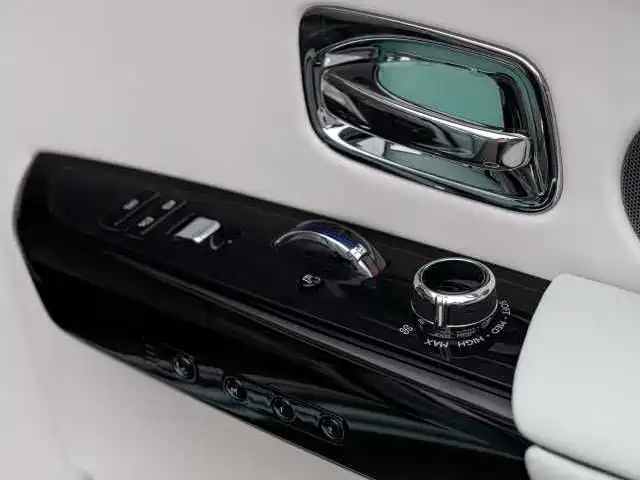 Rolls-Royce Phantom 2024 Long Wheelbase Series II