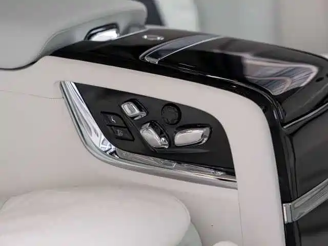 Rolls-Royce Phantom 2024 Long Wheelbase Series II