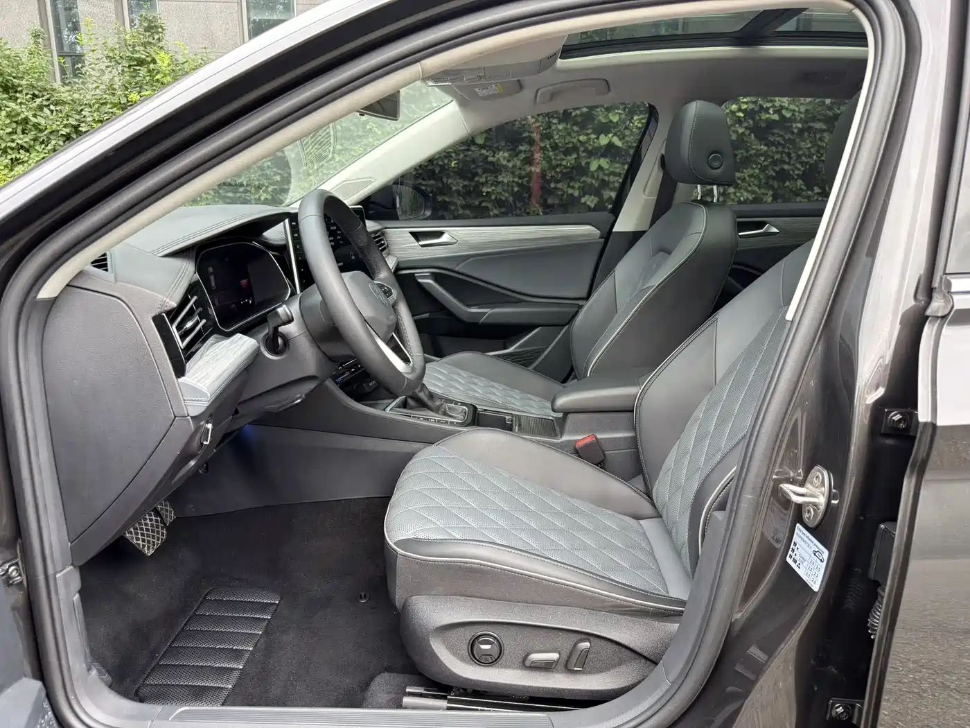Volkswagen Sagitar 2023 Model Year 280TSI DSG Surpass Edition