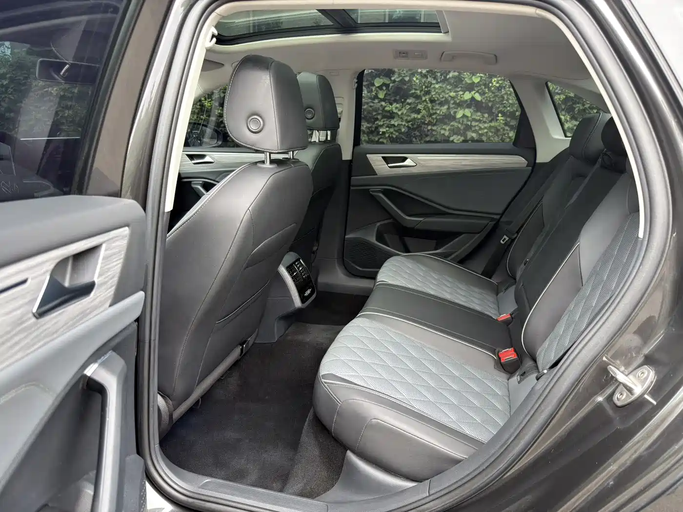 Volkswagen Sagitar 2023 Model Year 280TSI DSG Surpass Edition