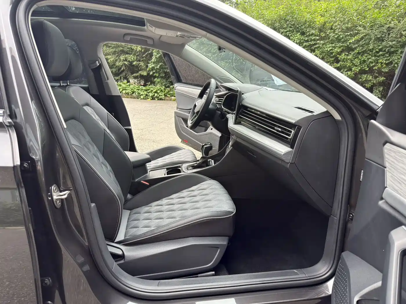 Volkswagen Sagitar 2023 Model Year 280TSI DSG Surpass Edition