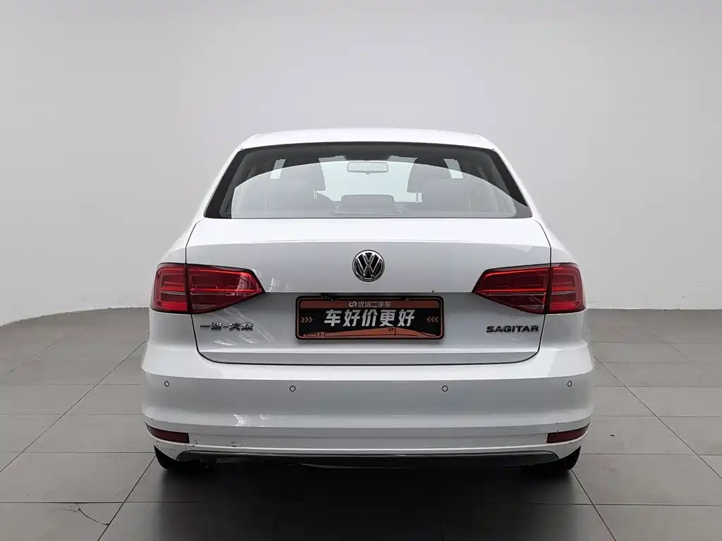Volkswagen Sagitar 2015 1.6L Manual Comfort