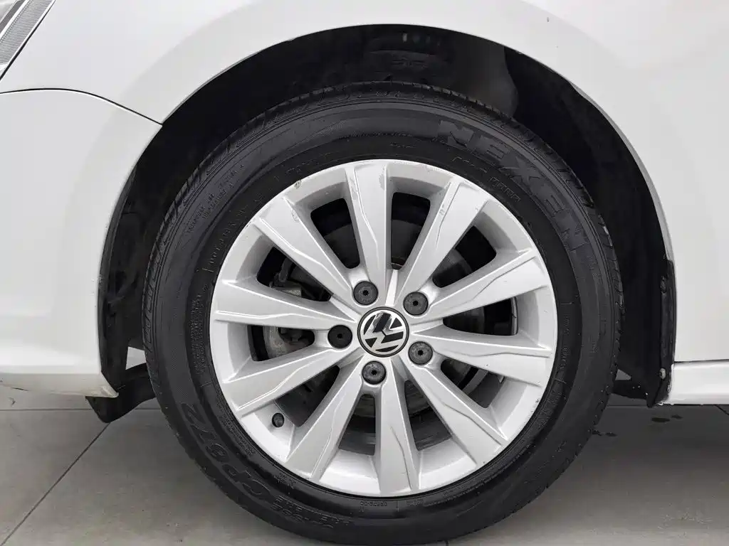 Volkswagen Sagitar 2015 1.6L Manual Comfort