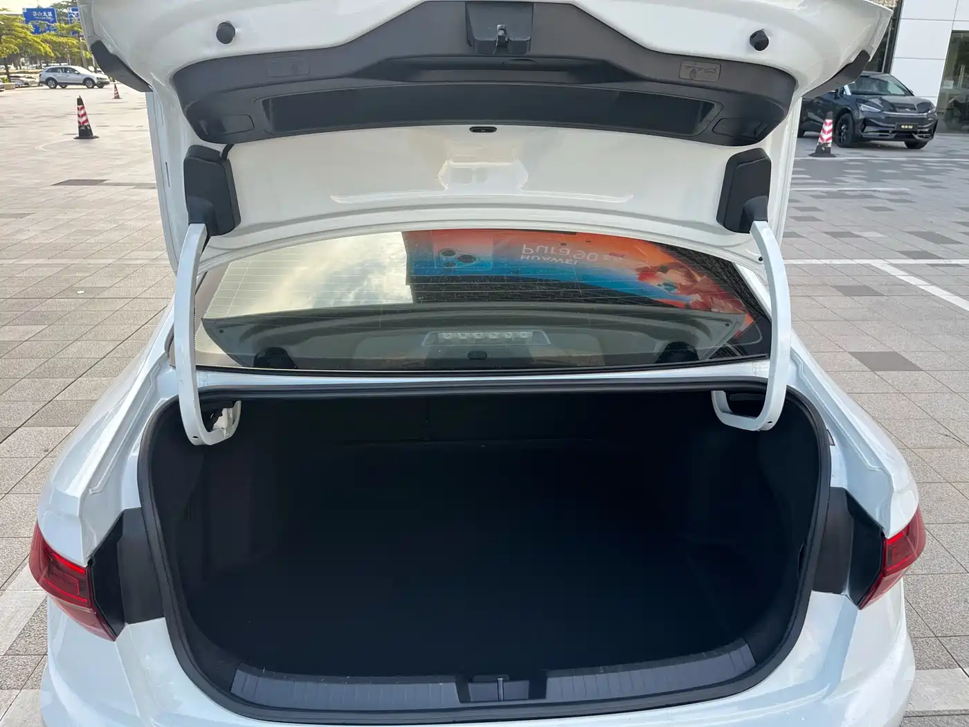Volkswagen Sagitar 2021 280TSI DSG Surpassing Edition