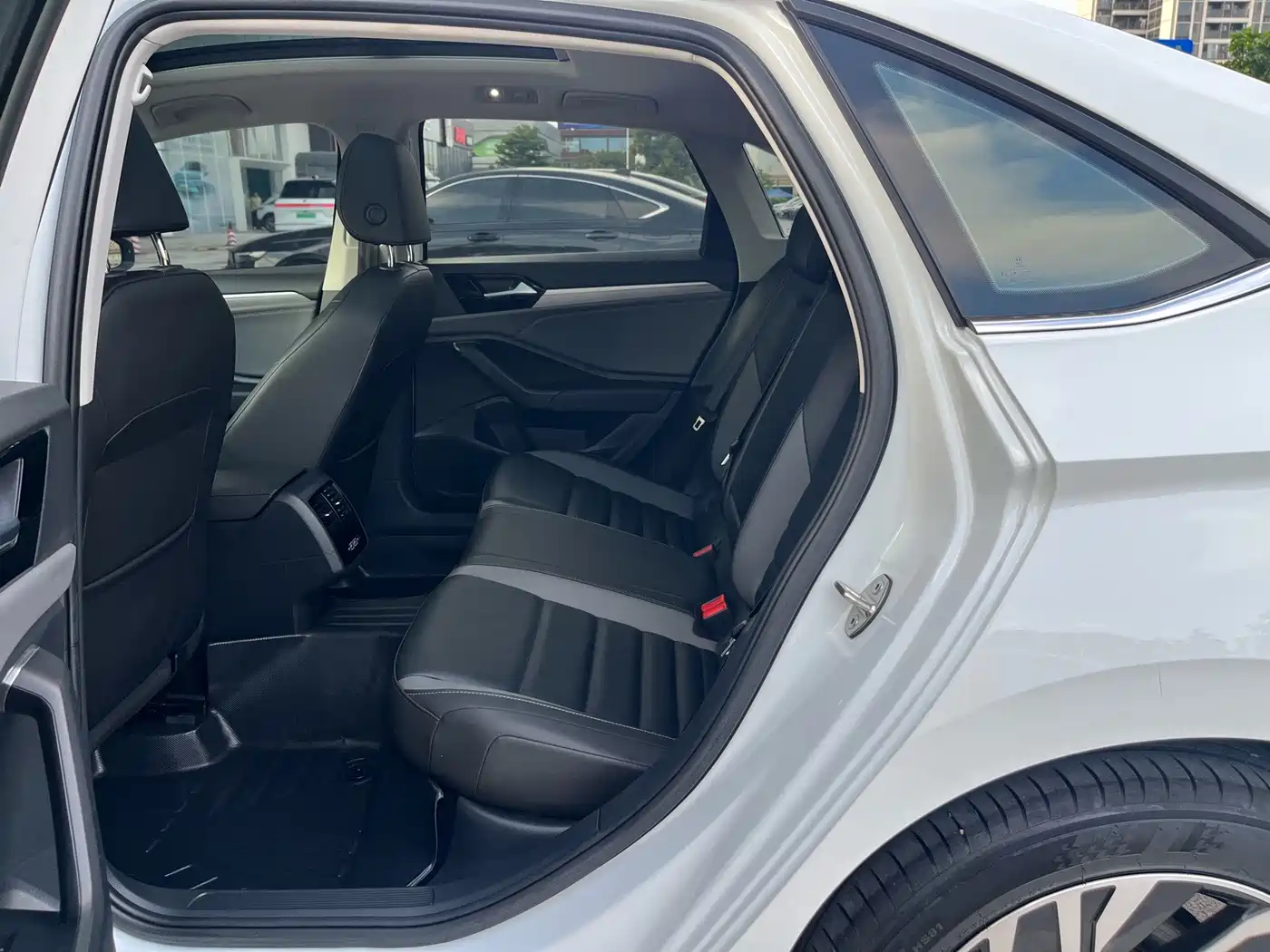 Volkswagen Sagitar 2021 280TSI DSG Surpassing Edition