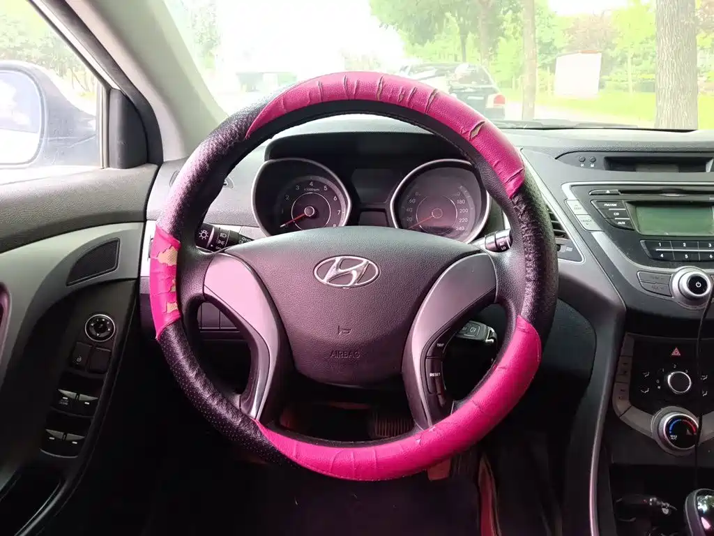 Hyundai Langdong 2015 1.6L Auto Trend