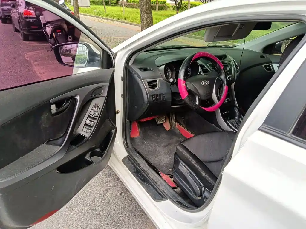 Hyundai Langdong 2015 1.6L Auto Trend