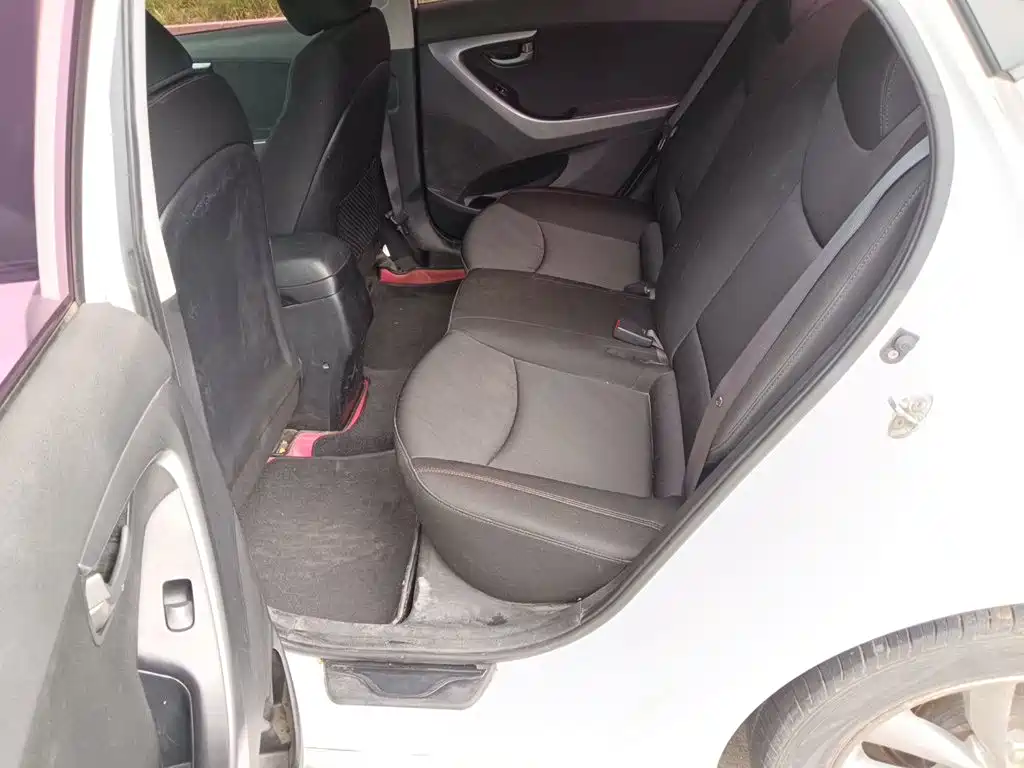 Hyundai Langdong 2015 1.6L Auto Trend