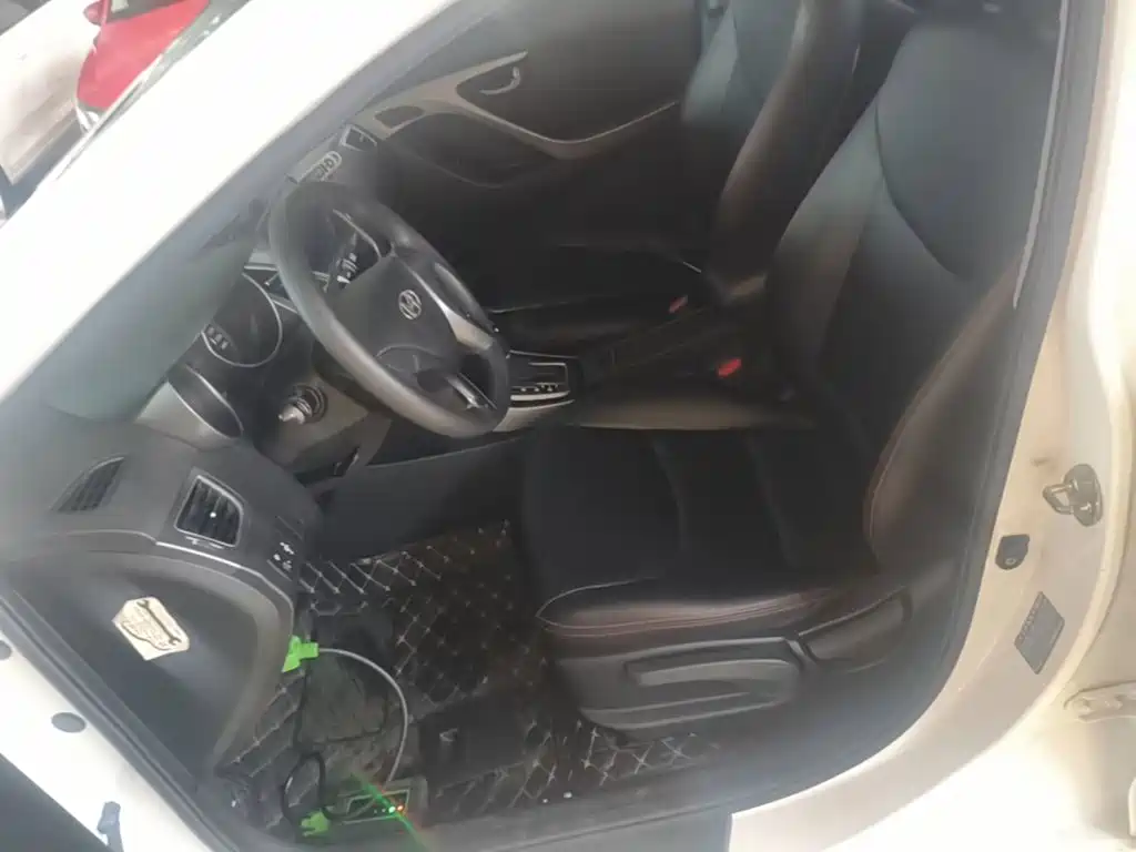 Hyundai Langdong 2015 1.6L Auto Trend