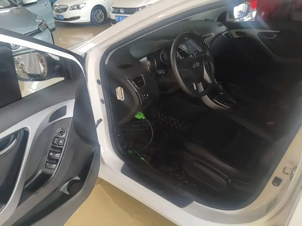 Hyundai Langdong 2015 1.6L Auto Trend