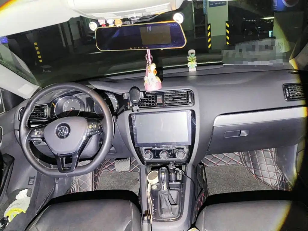 Volkswagen Sagitar 2018 1.6L Automatic Comfort