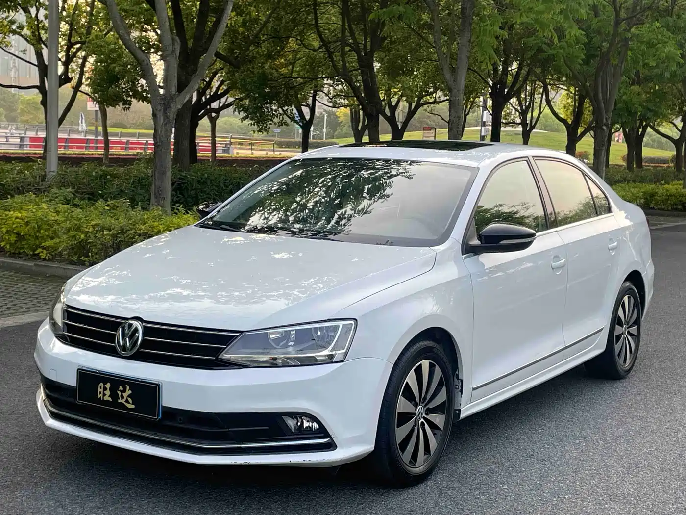 Volkswagen Sagitar 2018 180TSI DSG Premium Edition