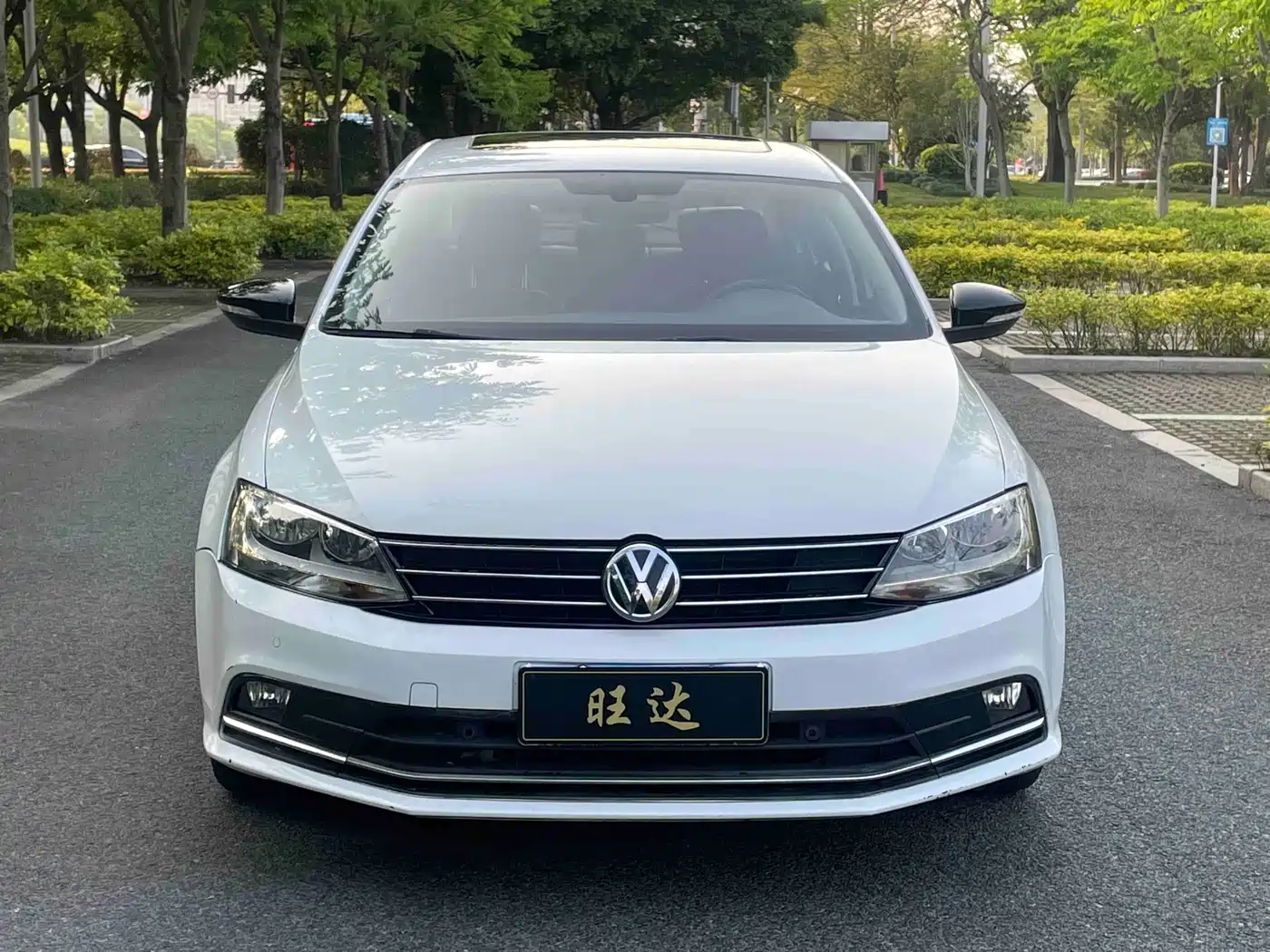 Volkswagen Sagitar 2018 180TSI DSG Premium Edition