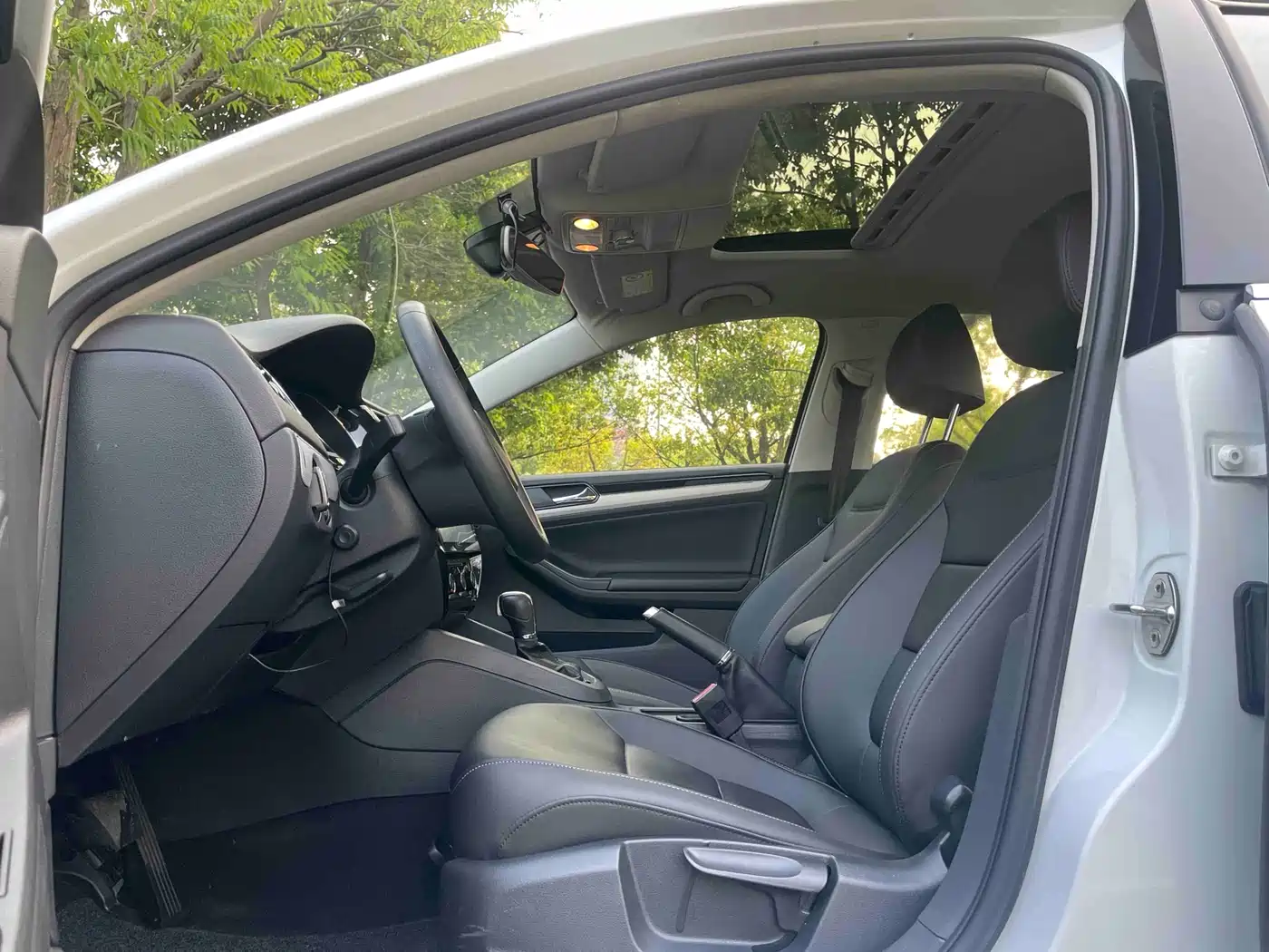 Volkswagen Sagitar 2018 180TSI DSG Premium Edition