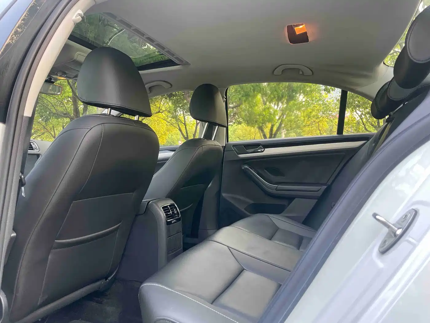 Volkswagen Sagitar 2018 180TSI DSG Premium Edition