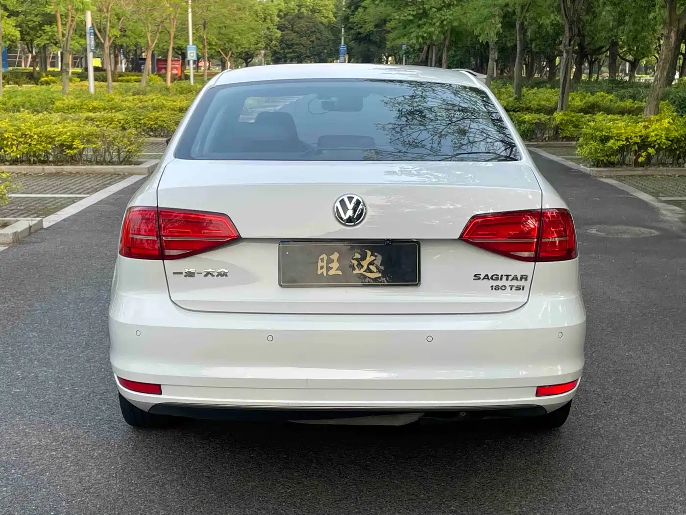 Volkswagen Sagitar 2018 180TSI DSG Premium Edition