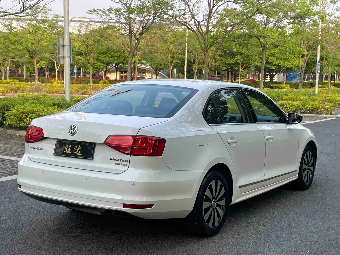 Volkswagen Sagitar 2018 180TSI DSG Premium Edition