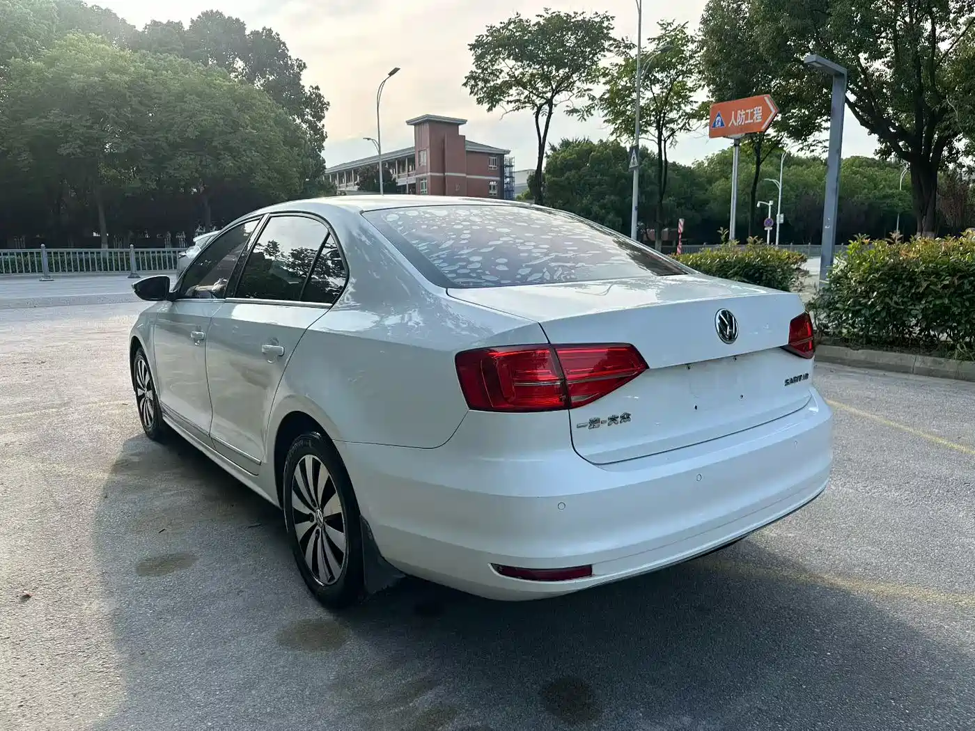 Volkswagen Sagitar 2017 1.6L Automatic Comfort