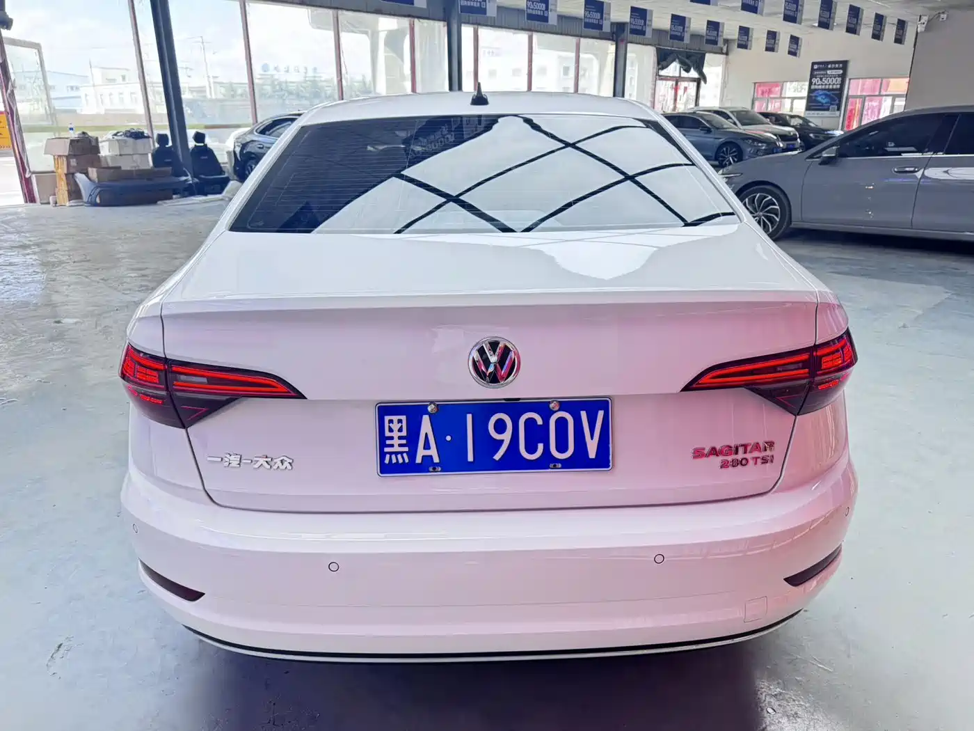 Volkswagen Sagitar 2021 280TSI DSG Luxury Smart Connect