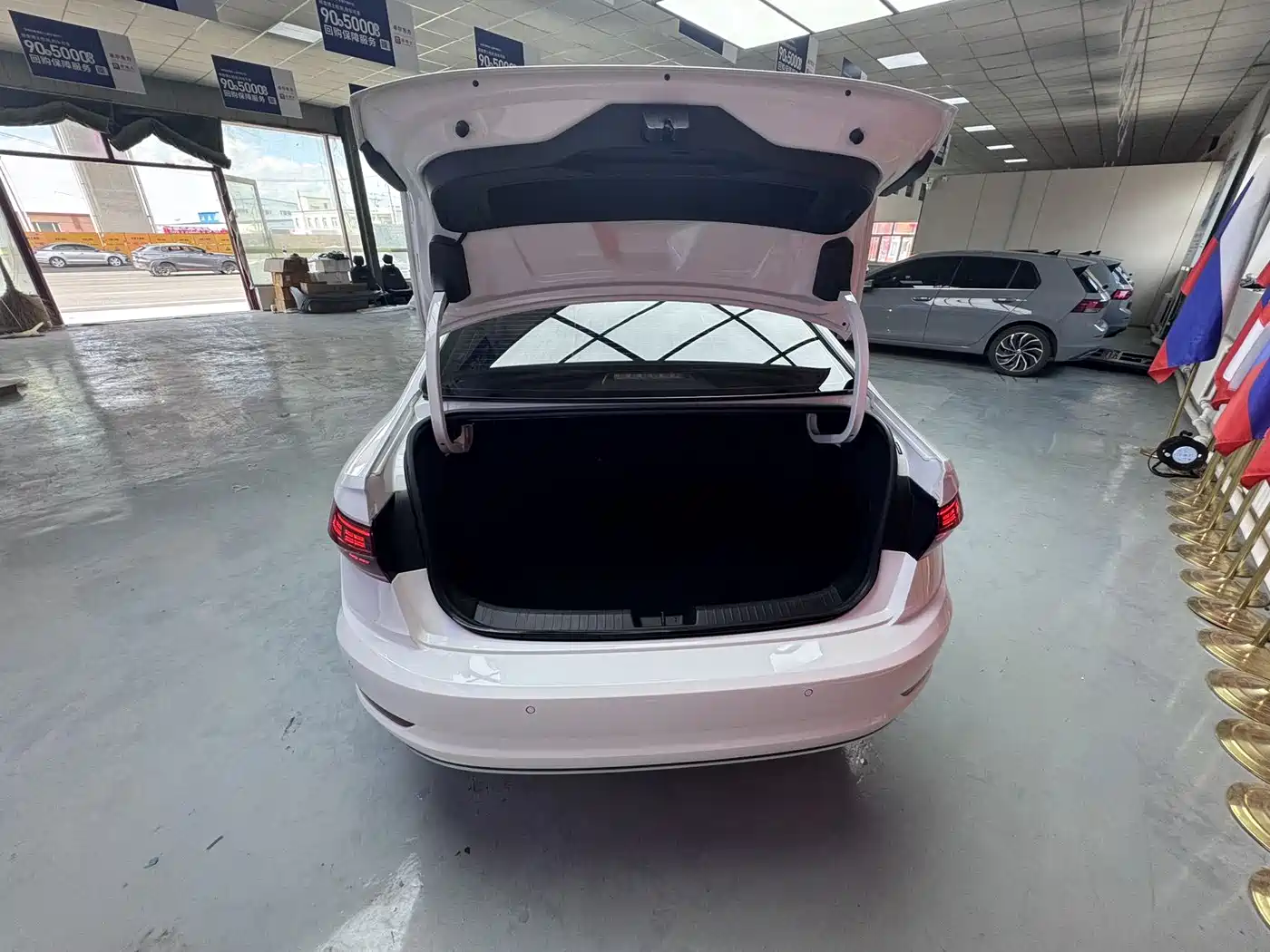 Volkswagen Sagitar 2021 280TSI DSG Luxury Smart Connect