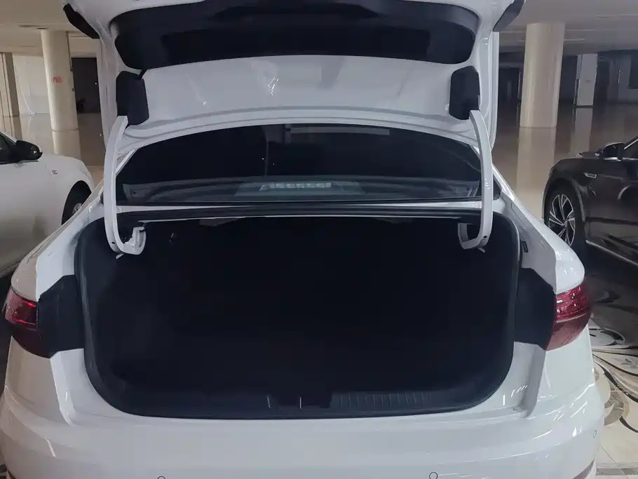 Volkswagen Sagitar 2022 200TSI DSG Soaring Edition