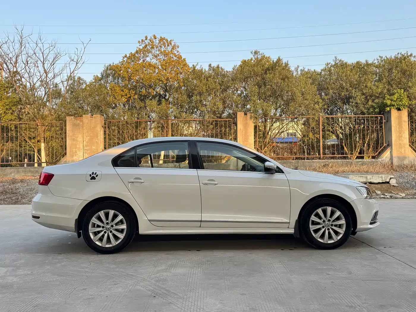 Volkswagen Sagitar 2015 1.6L Automatic Comfort