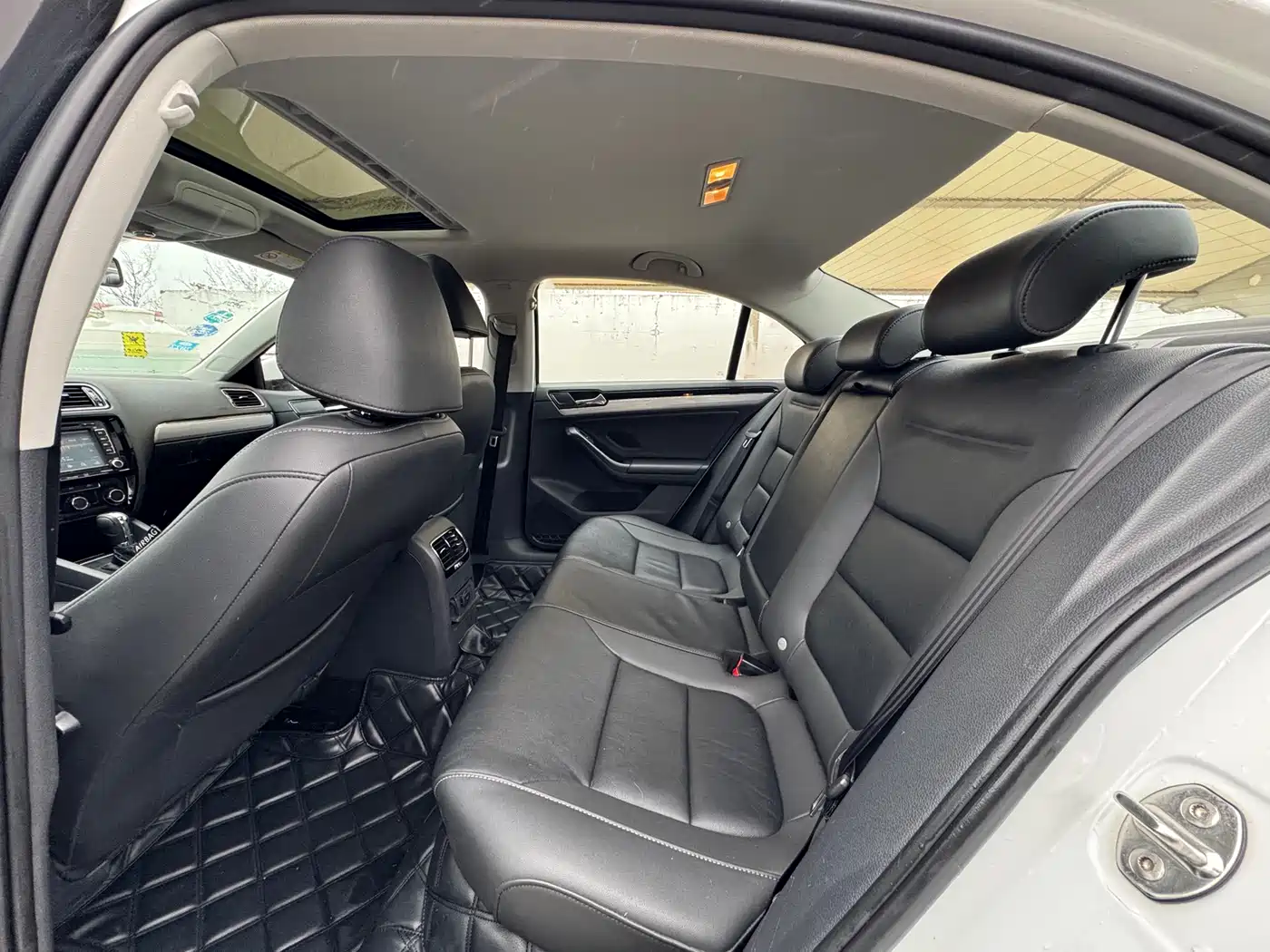 Volkswagen Sagitar 2015 1.6L Automatic Comfort
