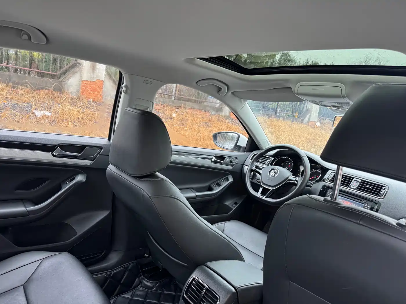Volkswagen Sagitar 2015 1.6L Automatic Comfort