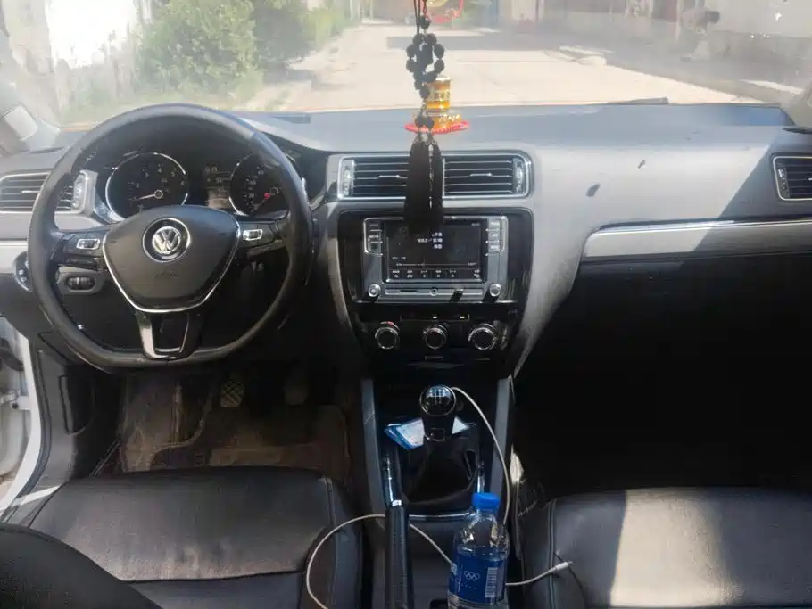 Volkswagen Sagitar 2018 1.6L Manual Comfort