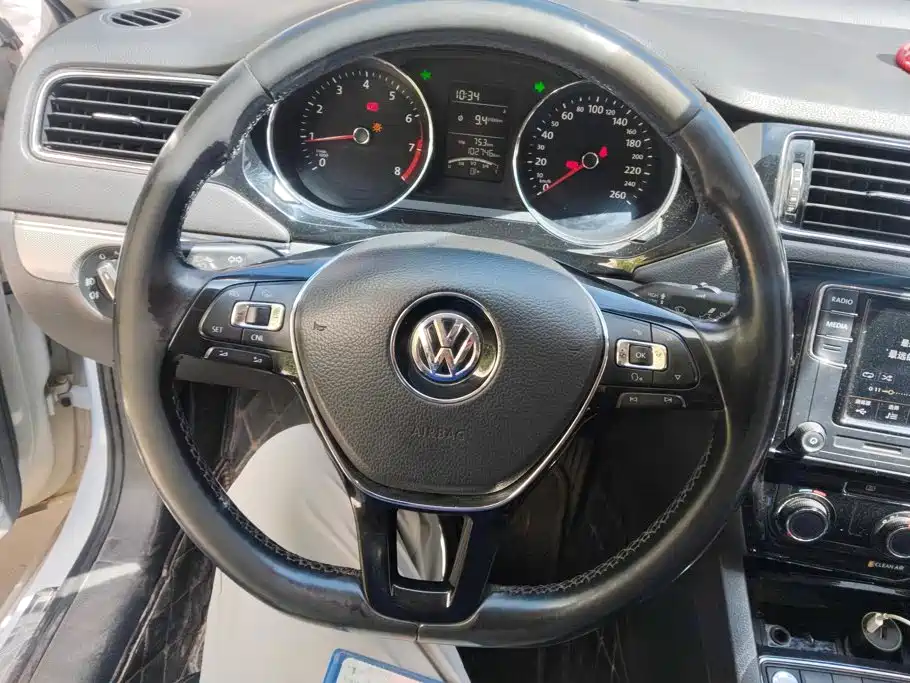 Volkswagen Sagitar 2018 1.6L Manual Comfort