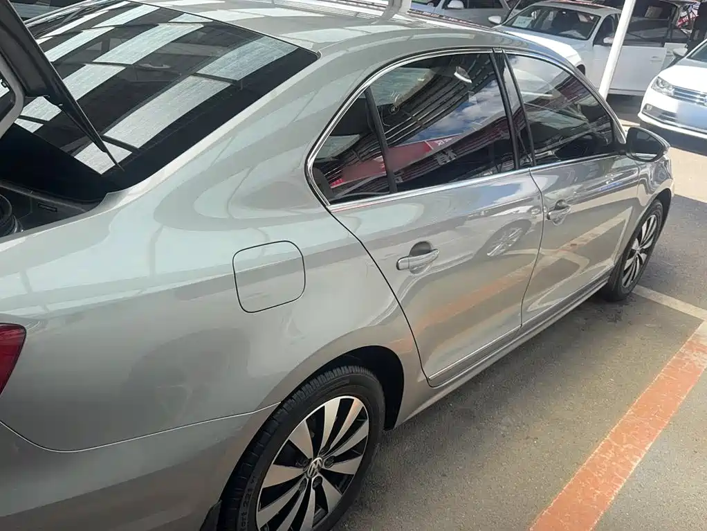 Volkswagen Sagitar 2018 1.6L Automatic Comfort