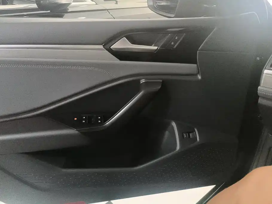 Volkswagen Sagitar 2021 280TSI DSG Surpassing Edition