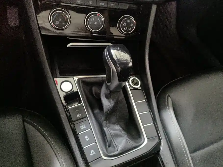 Volkswagen Sagitar 2021 280TSI DSG Surpassing Edition