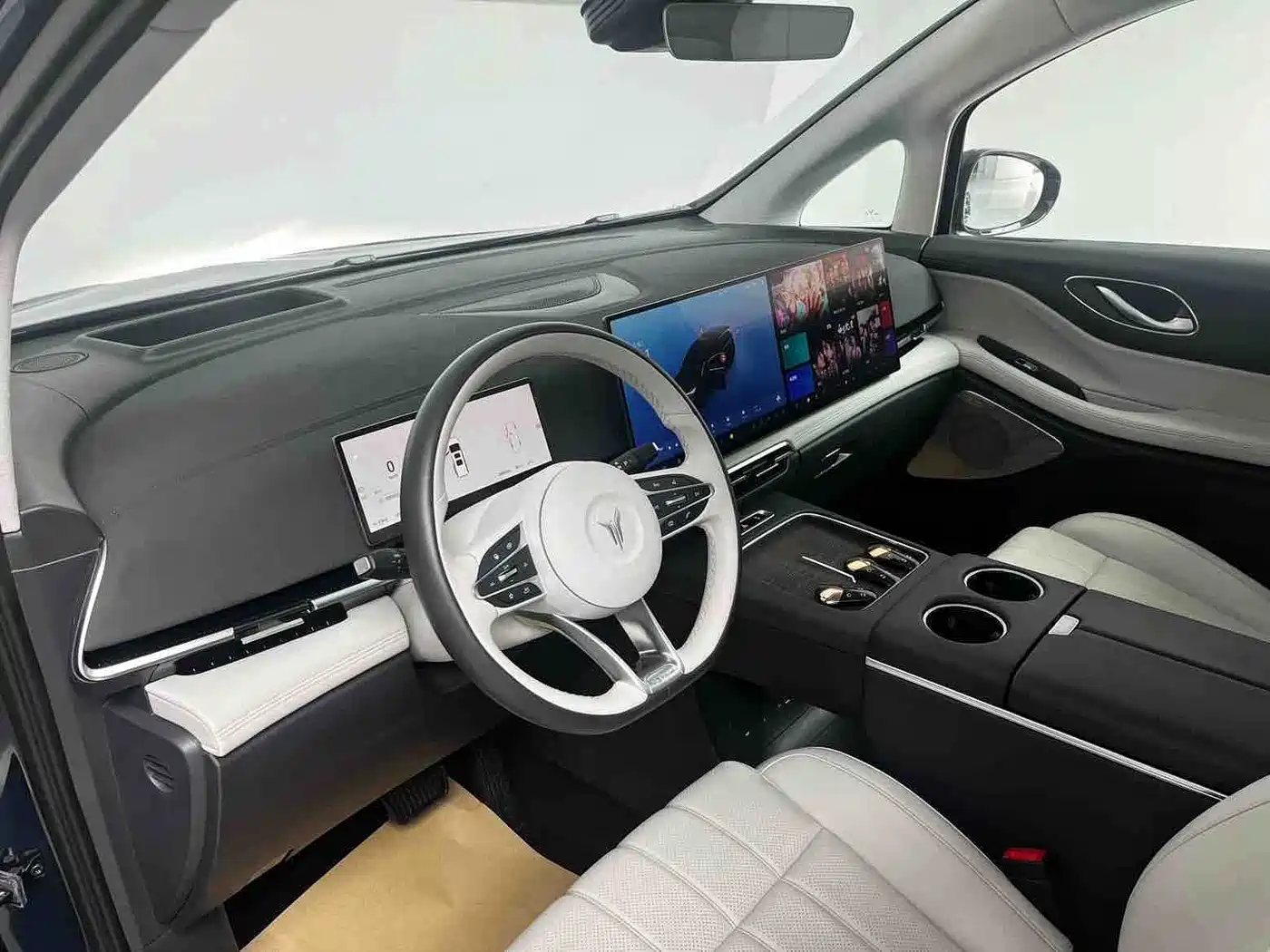 Voyah Auto Voyah Dreamer 2025 PHEV AWD Flagship Kunpeng Edition