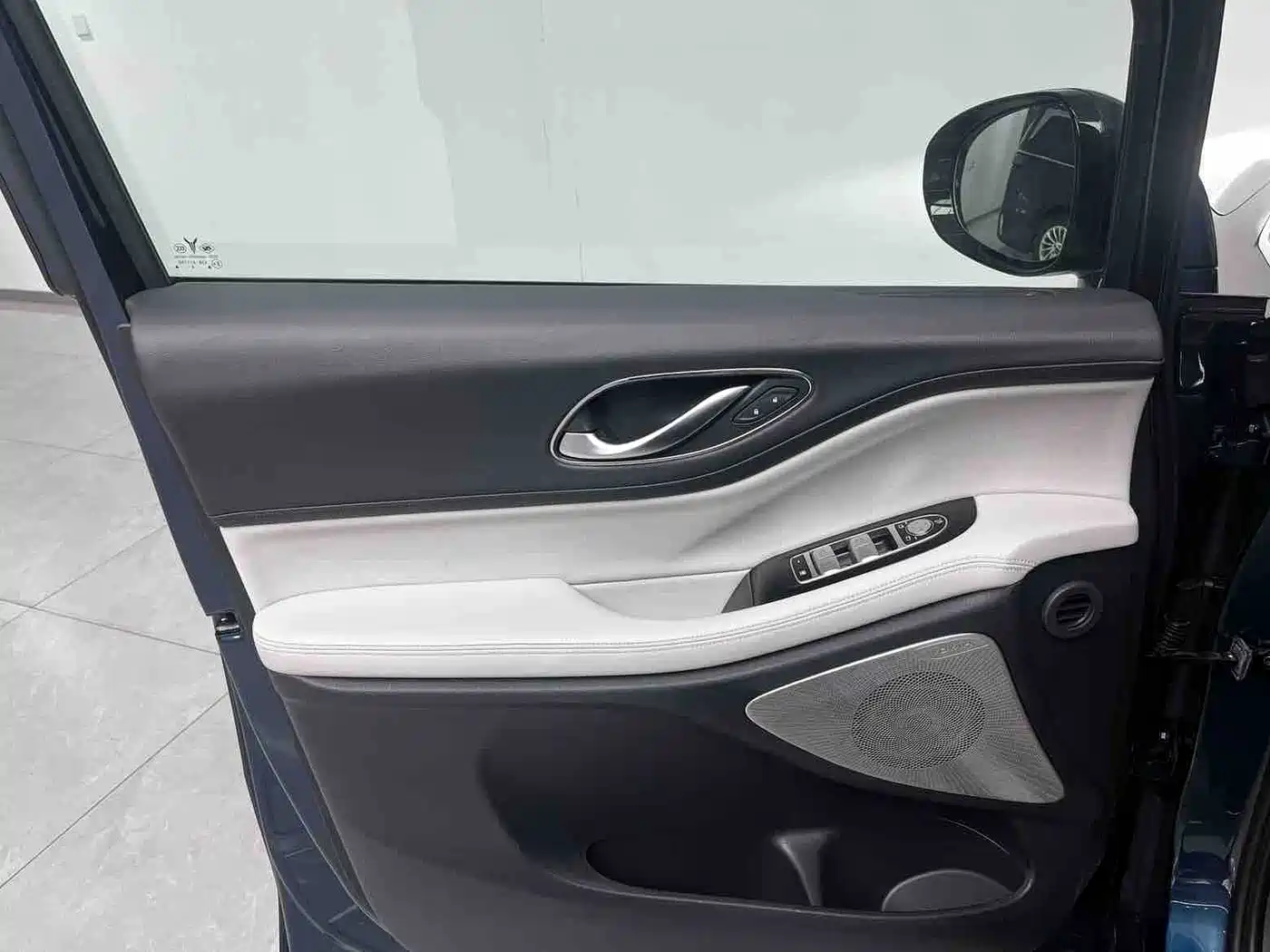 Voyah Auto Voyah Dreamer 2025 PHEV AWD Flagship Kunpeng Edition