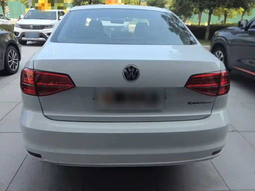 Volkswagen Sagitar 2017 1.6L Automatic Comfort